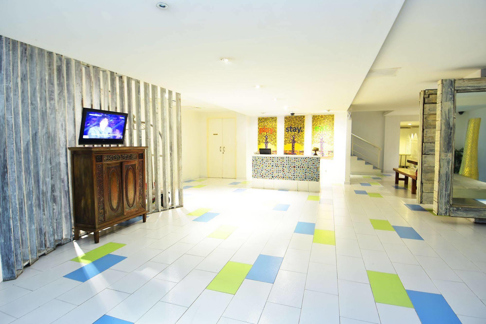Home@36 Condotel Kuta Lombok Kültér fotó